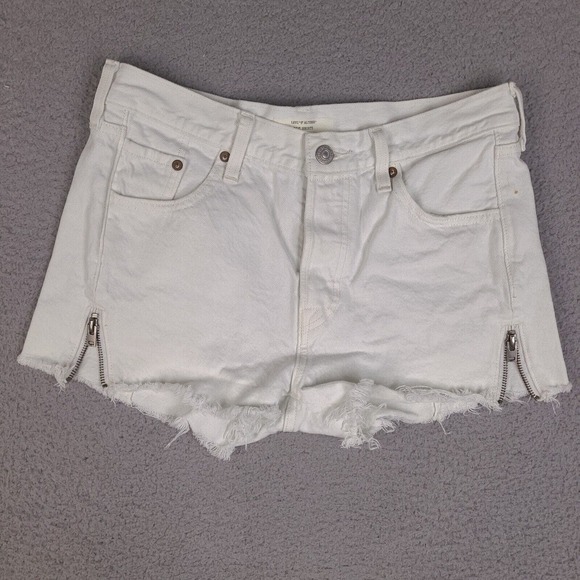 Levi's Shorts Womens Size 27 White Altered 501 Side Zipper Denim Cutoff Frayed - Picture 1 of 16